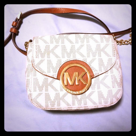 Michael Kors Handbags - Michael Kors Crossbody Michael Kors Handbags - Michael Kors Crossbody